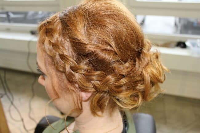 Hochsteckfrisur vom Coiffeur