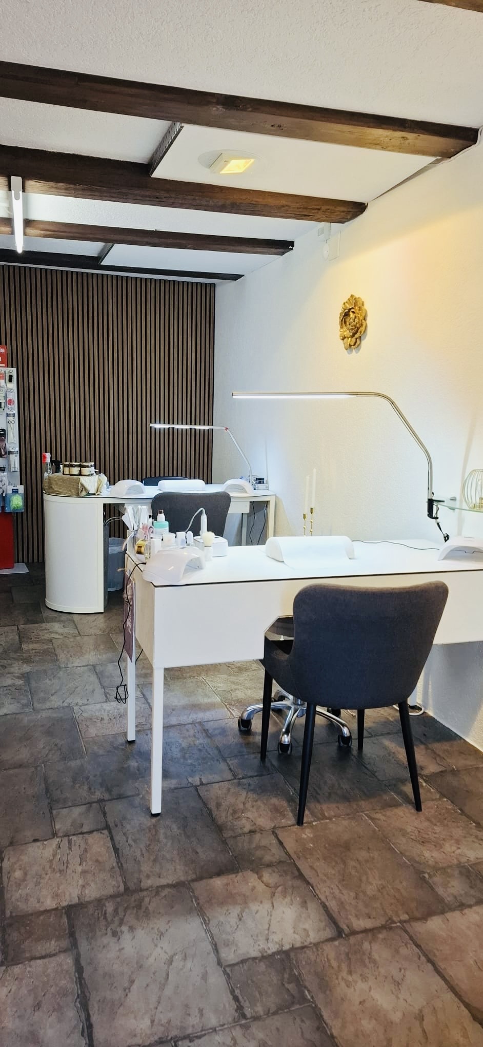 9bfa73f4-a82a-4137-8e80-5b129058156c